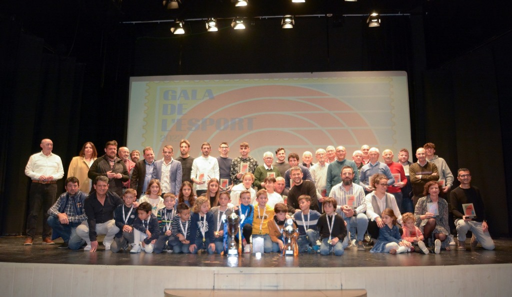 Bellreguard reconoce los éxitos de sus deportistas con una gran Gala de l’Esport