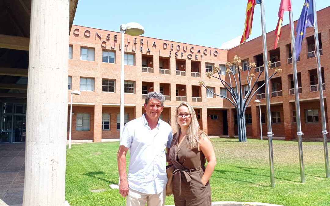 Reunió amb la Direcció General d’Esports per sol·licitar ajudes per a la construcció d’un gimnàs municipal